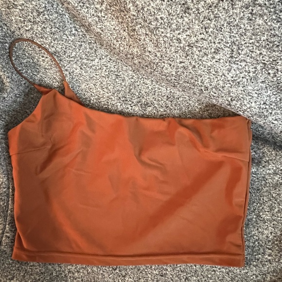 Windsor one strap crop top